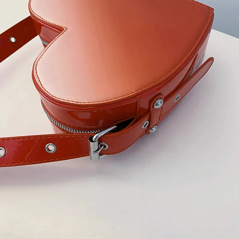 Trendy Heart Shape Color-Changing Buckle PU Leather Shoulder Crossbody Bag