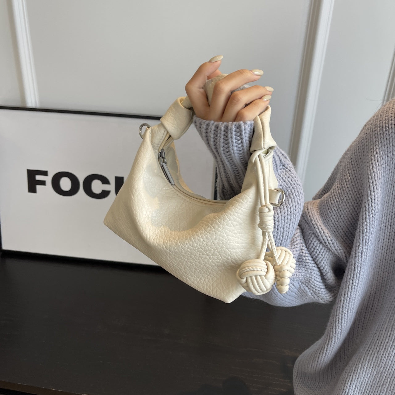 Trendy Dumpling Shape Clutch Closure Faux Leather Shoulder Crossbody Bag